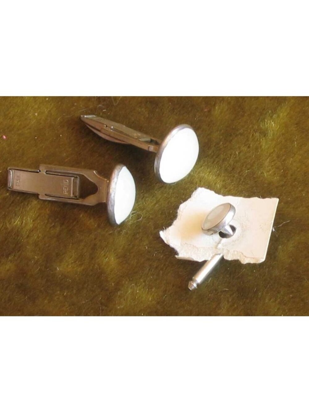 Cufflinks And Tie Tack Set Estate True Vintage Silver-Tone & White Round